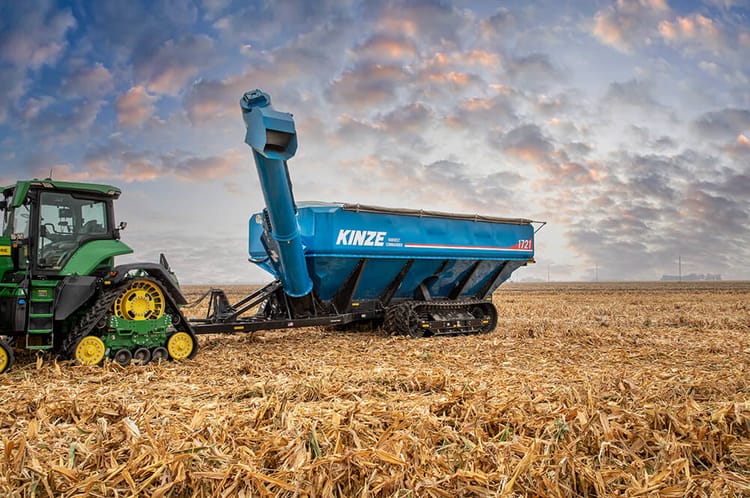 1721 Dual-Auger Grain Cart