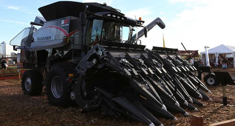 3200 SERIES CORN HEADS